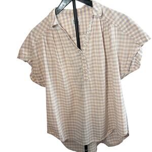 BDG Urban Outfitters womens gingham high low button front blouse. Size M.